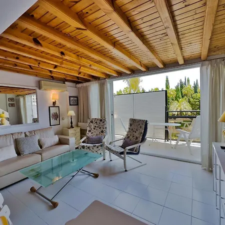 Skol 212. Two Bedrooms Duplex In Centre On The Beachfront. 아파트 *