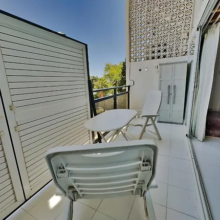 Skol 212. Two Bedrooms Duplex In Centre On The Beachfront. Апартаменты *