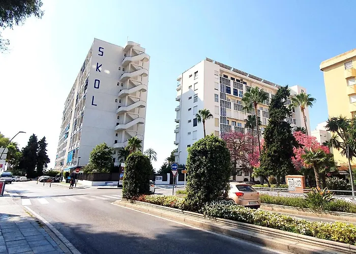 Skol 212. Two Bedrooms Duplex In Centre On The Beachfront. Апартаменты Марбелья