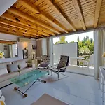 Skol 212. Two Bedrooms Duplex In Centre On The Beachfront. Apartment *